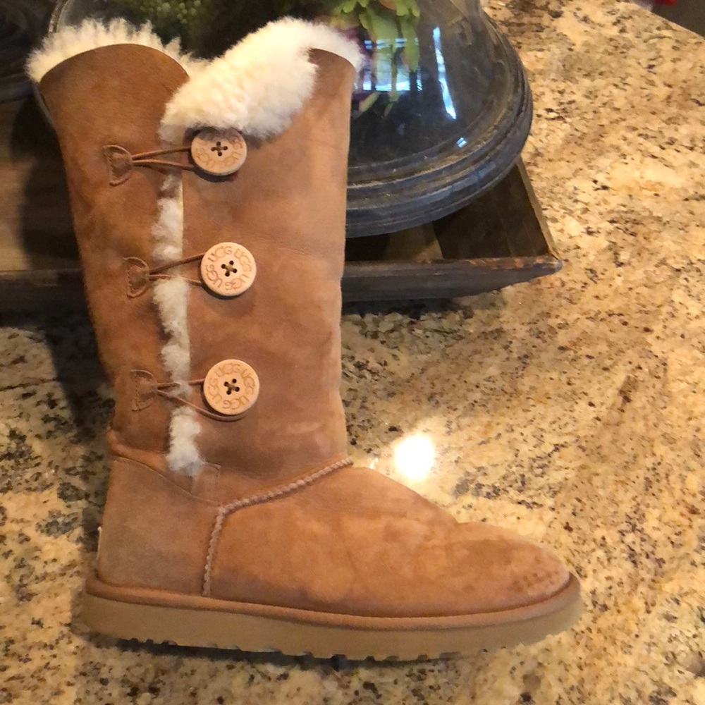 Women’s Ugg boots size 8 - Picture 3 of 8